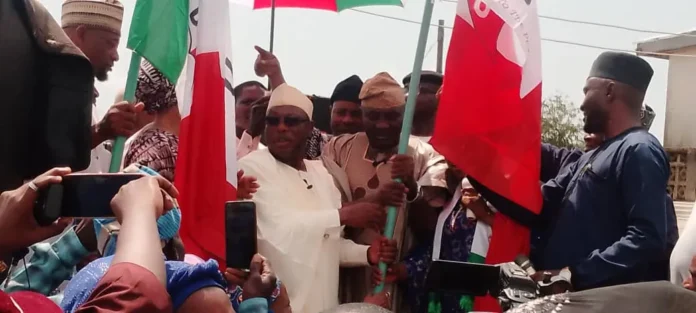 Saheed Popoola dumps APC for PDP in Kwara