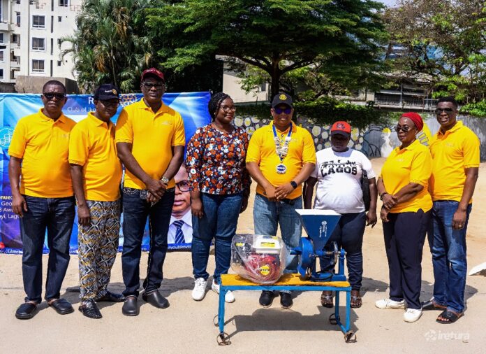 A cross-section of members of the Rotary Club of Ikoyi Metro with some beneficiaries of the club’s recent community empowerment programme in Lagos, where over 64 people benefited.